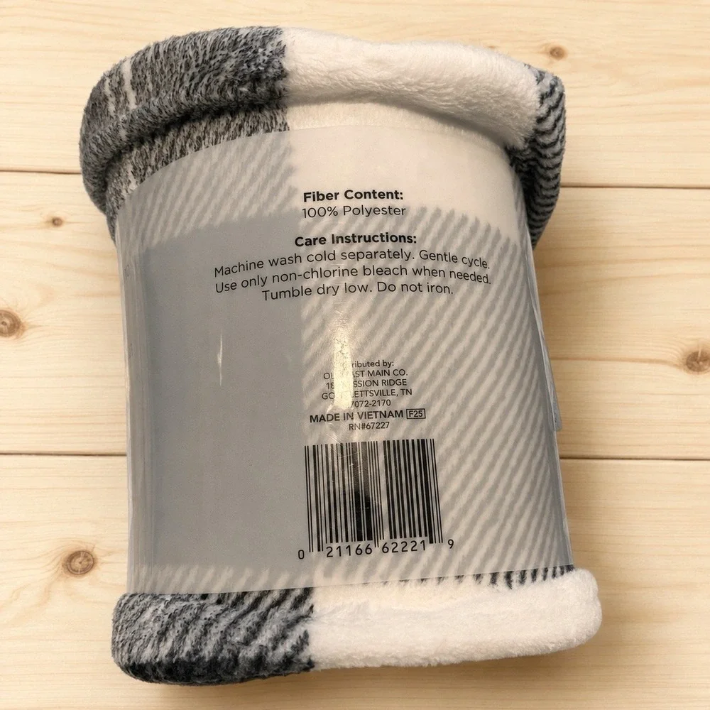 Comfort Bay Soft Plaid Sofa Throw Blanket 50x60 100% Polyester Blk/Gray/White[Q]